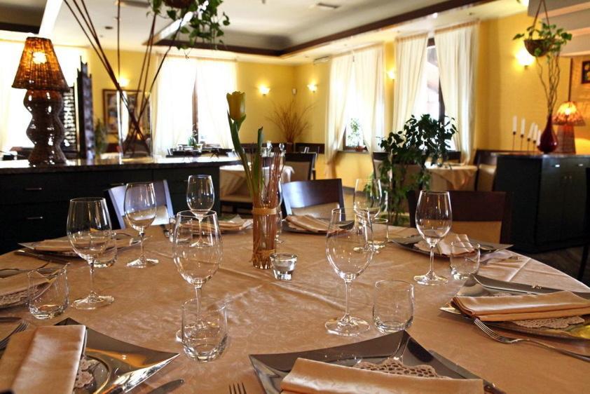 Hotel Ristorante Taverna Verde Piverone Экстерьер фото